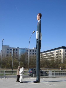 The Tall Banker, Luxembourg