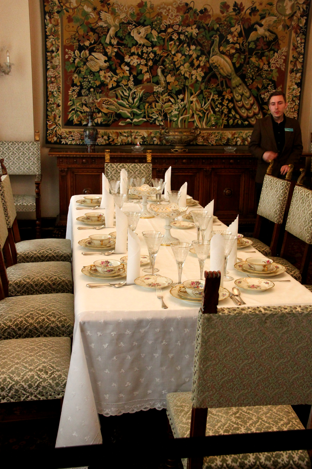Primaverii (Spring) Palace, Ceausescu’s private residence - official dining_room 