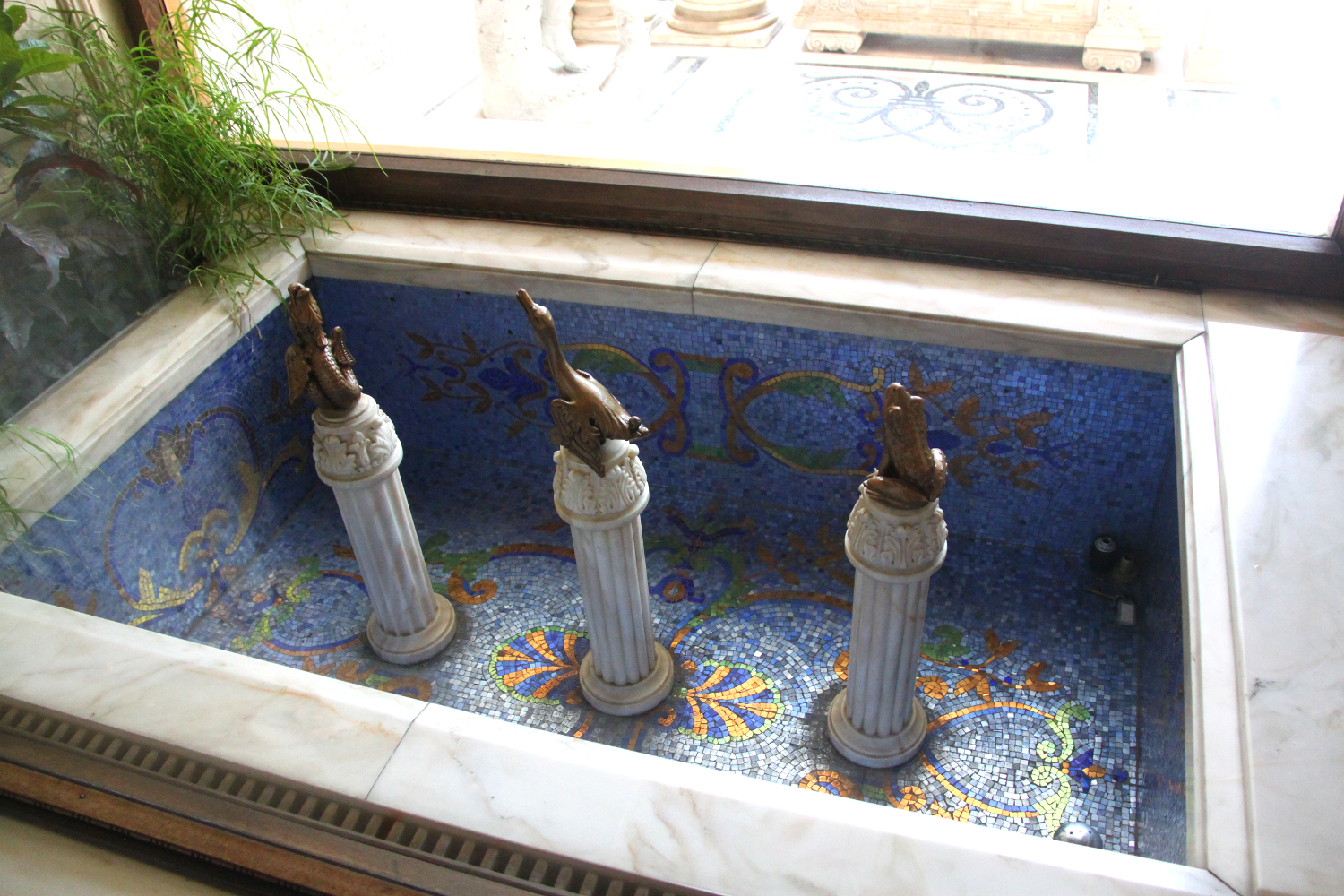 Primaverii (Spring) Palace, Ceausescu’s private residence - small fountains - there are numerous in the house!