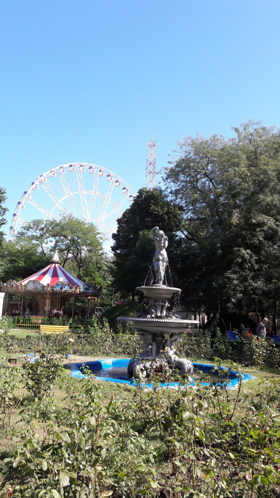 New #ferris #wheel and amusement #park in #Bucharest, #Romania - #travel, #Europe, #fun, #kids