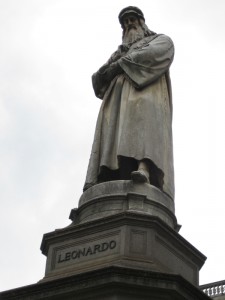 Leonardo - statue - Milano, Italy