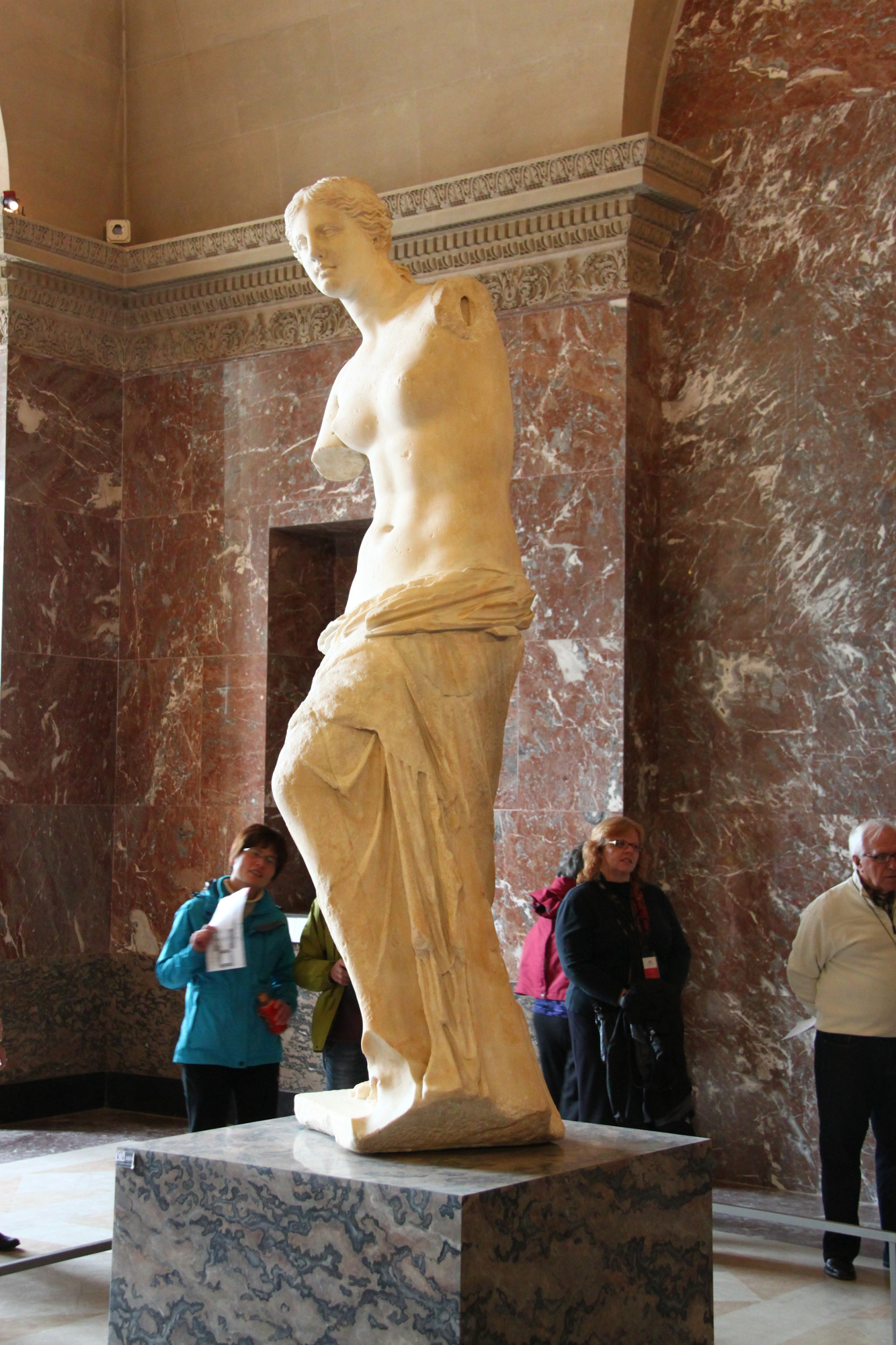 Venus De Milo Louvre Museum Travel Moments In Time Travel Itineraries Travel Guides