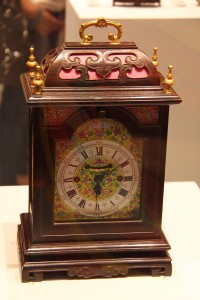 Chinese clock with oriental motifs