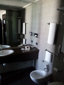 Hilton Garden Inn Bari bathroom