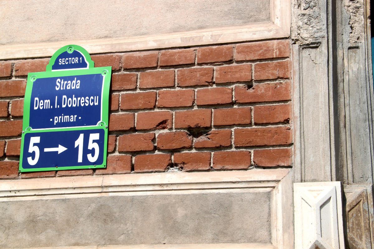 Paucescu’s House, Bucharest, bullet marks