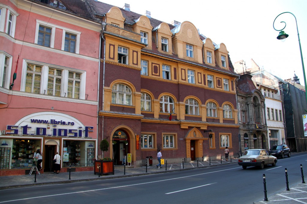 Libraria Ralu (Ralu's Bookshop), Brasov, Romania