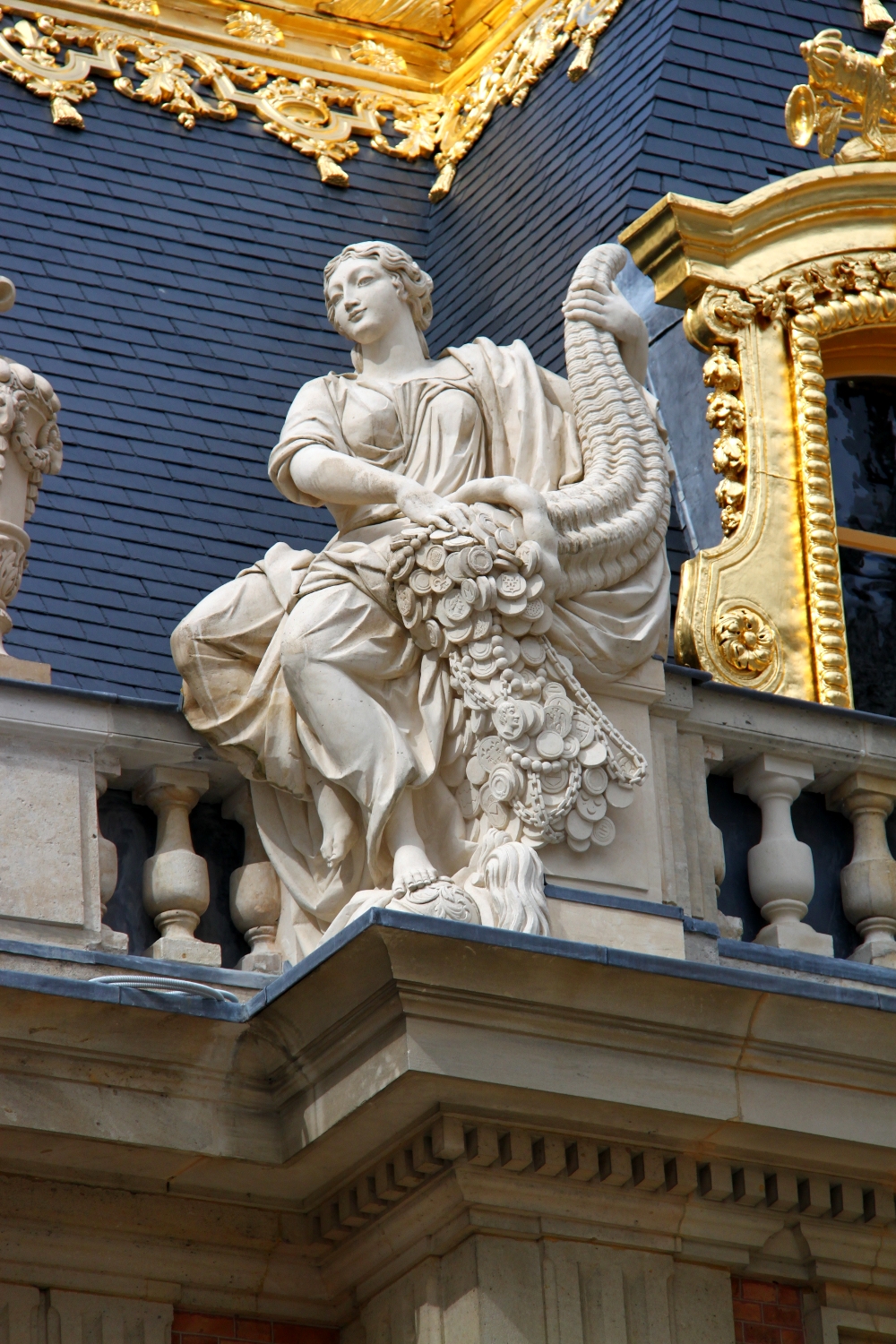 Versailles Palace - statue
