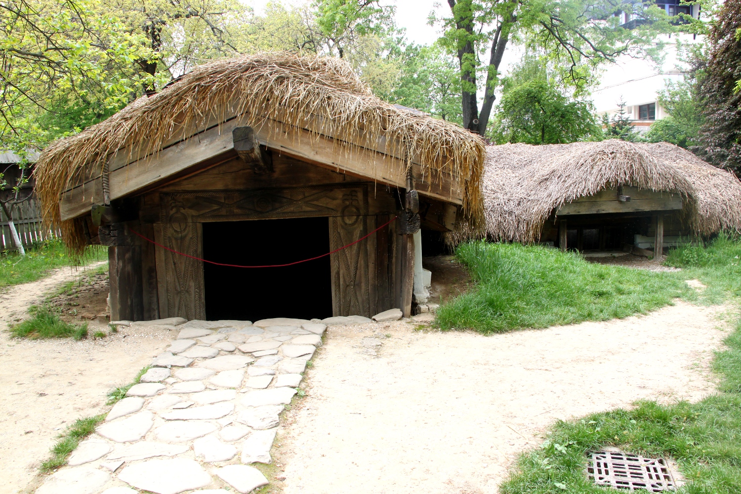 Half-buried house in Romania_front_view