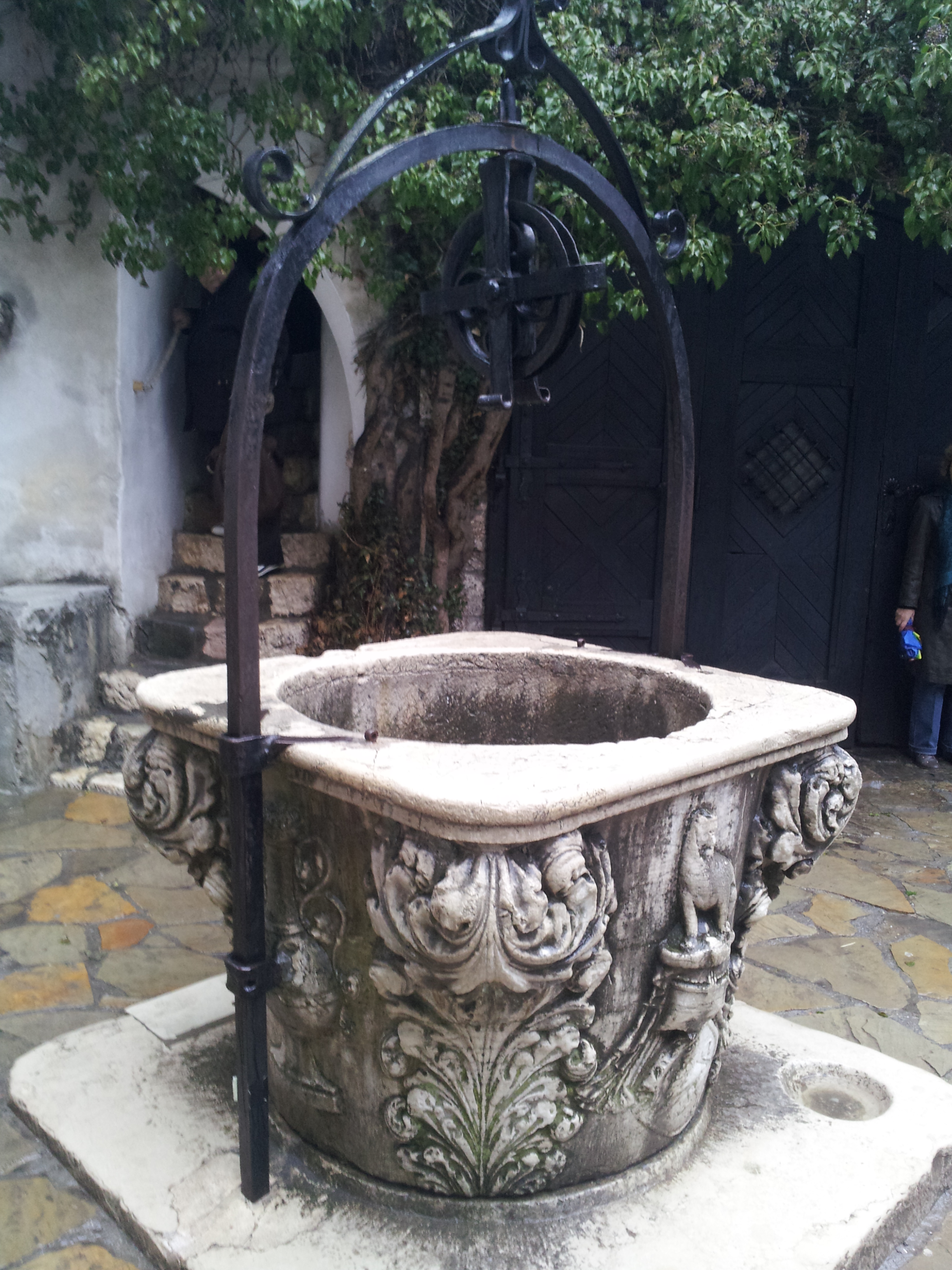 Bran Castle - fountain