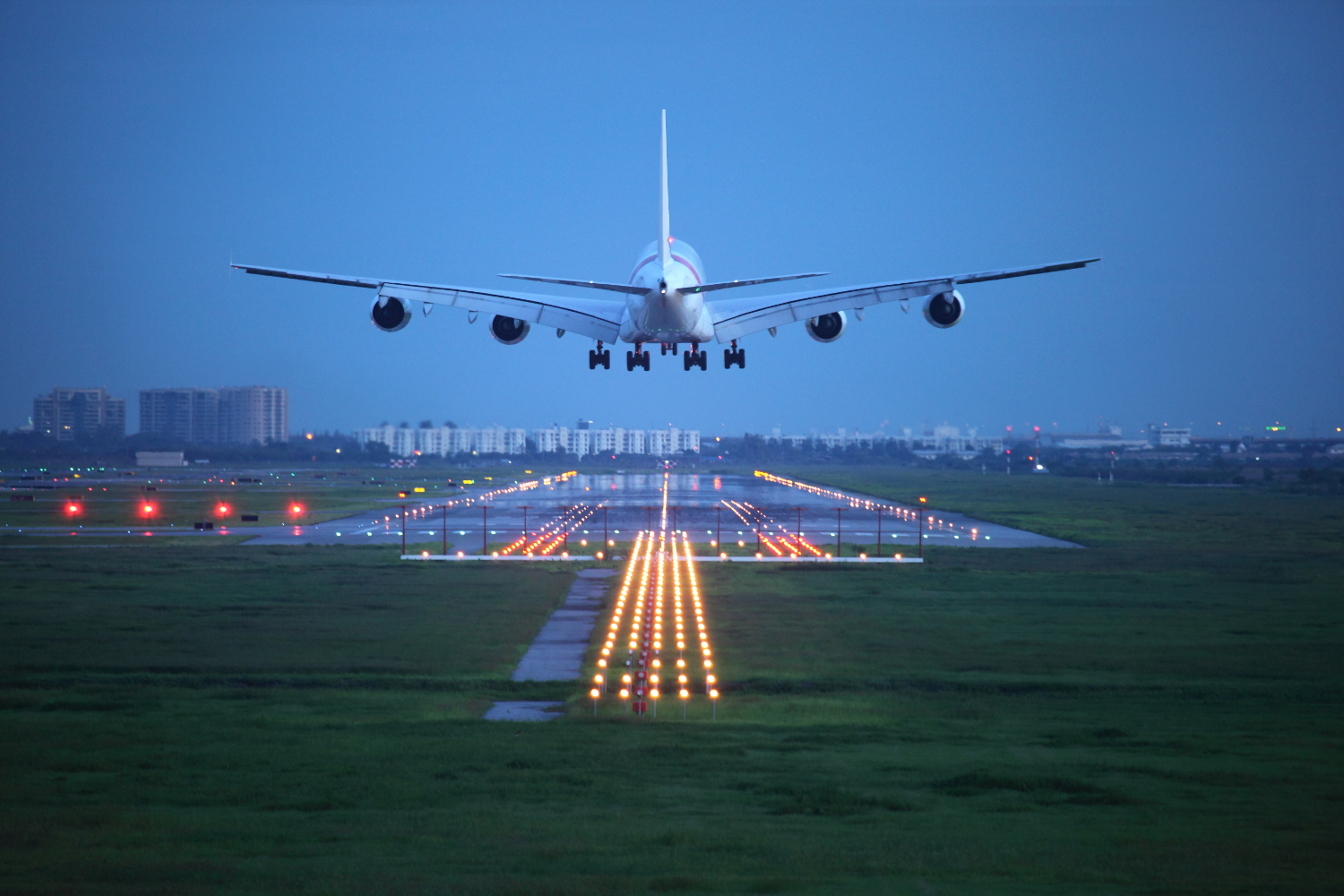 airplane landing