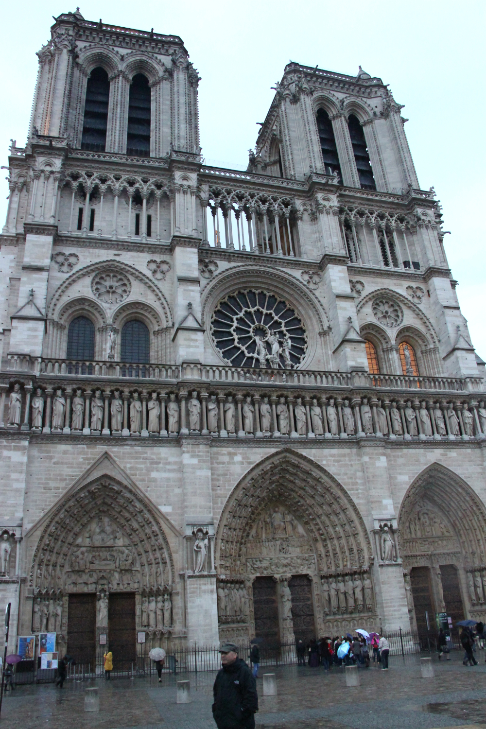 Notre dame de paris сюжет