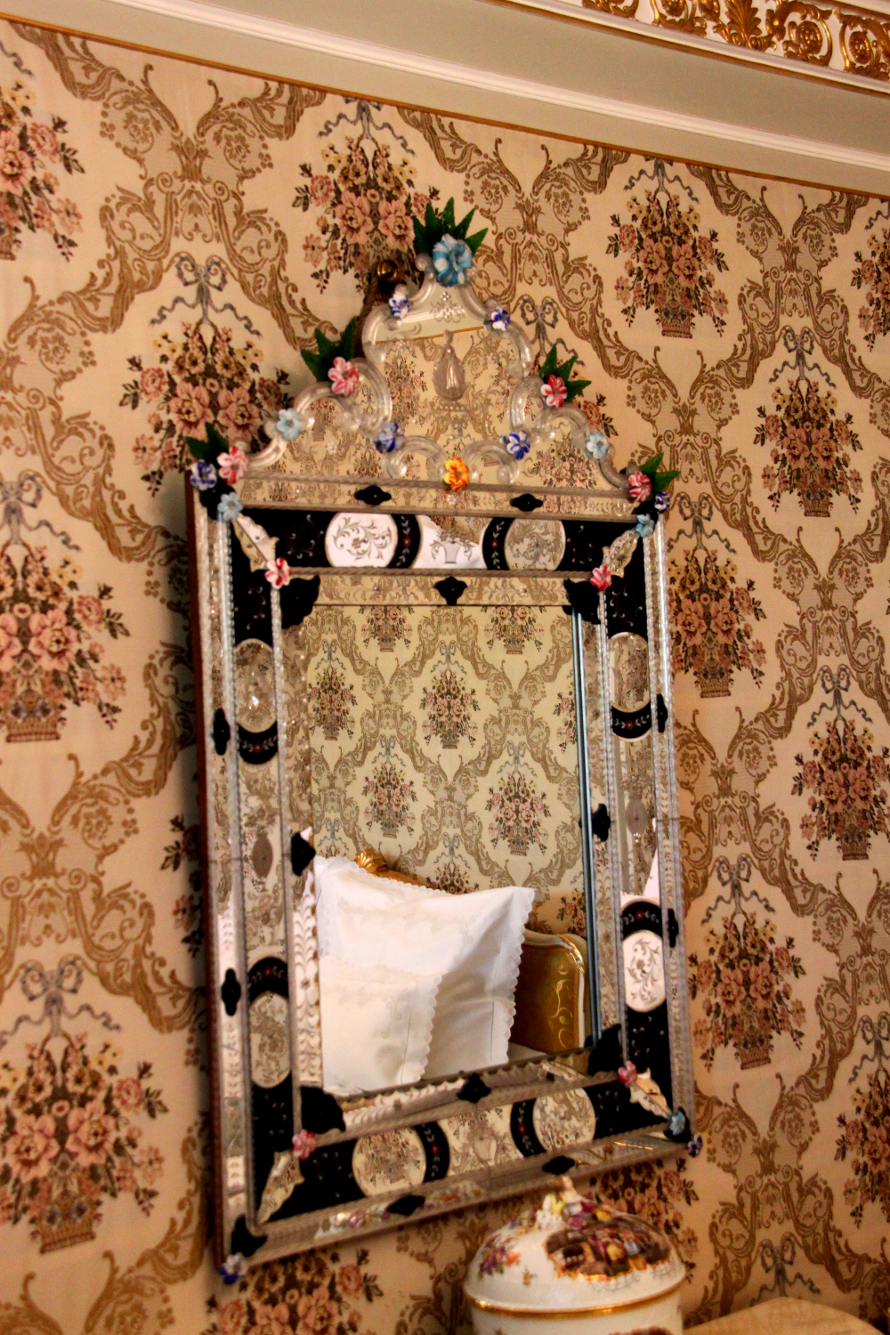Primaverii (Spring) Palace, Ceausescu’s private residence - Nicolae and Elena Ceausescu's bedroom - Murano glass mirror