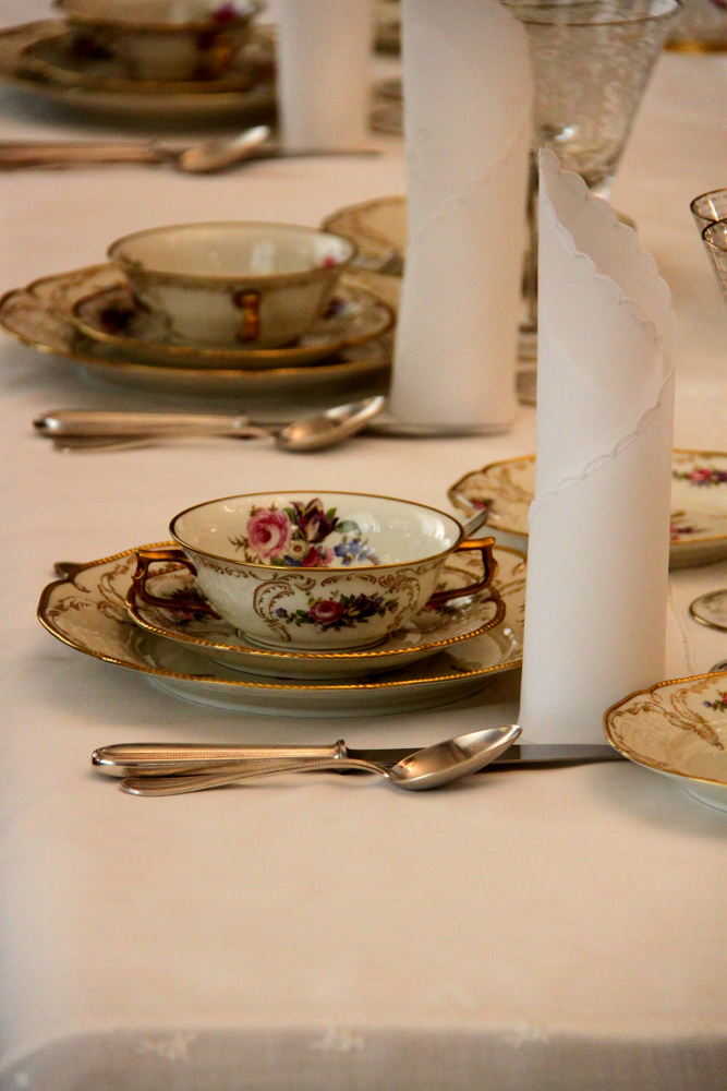 Primaverii (Spring) Palace, Ceausescu’s private residence - official dining room - vases blown with silver