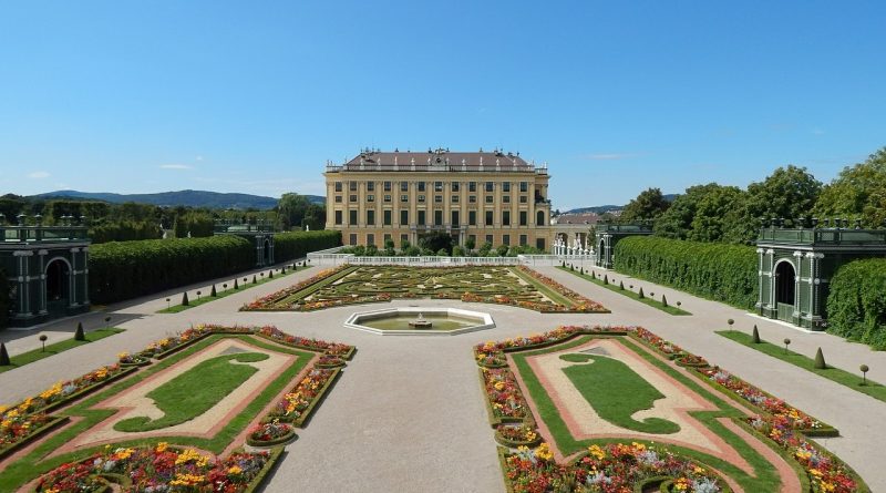 Schoenbrunn's Palace garden