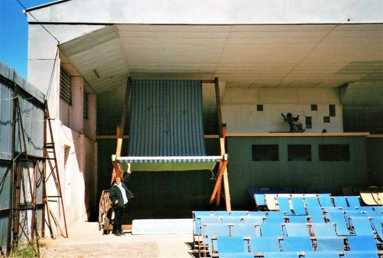 Big Deck Chair, Winton, Queensland, Australia