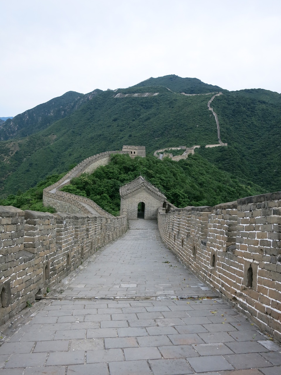 Great Wall of China - 6 Awesome Holiday Destinations to Add to Your Bucket List