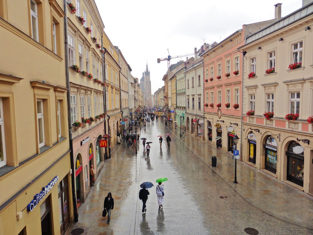 Krakow's Old Town, Poland is part of the UNESCO World Heritage Sites in Europe. Discover more amazing heritage sites in Europe from this article. #UNESCO #unescosites #unescositeseurope #europeunesco #polandunesco #poland