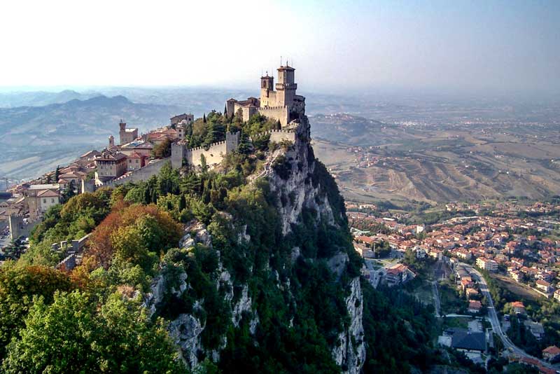 San Marino has one of the best UNESCO heritage sites in Europe. Read the article to discover more natural sites in Europe, and a list of world heritage in Europe to add to your bucket list. #UNESCO #unescosites #unescositeseurope #europeunesco #sanmarinounesco #sanmarino