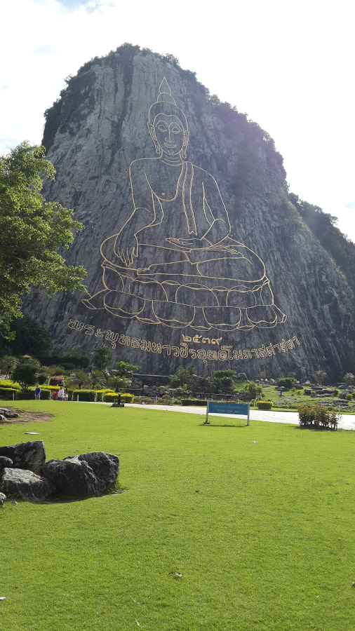 Buddha Mountain. The best things to see in Pattaya, Thailand