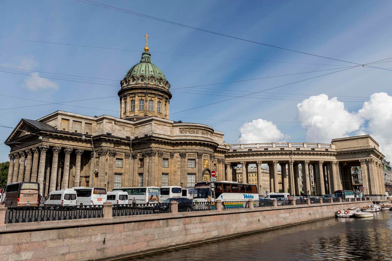 Kazan Cathedral, St. Petersburg. If you have 2 days in St Petersburg, then you should use this St Petersburg itinerary to make the most of your trip to St. Petersburg.