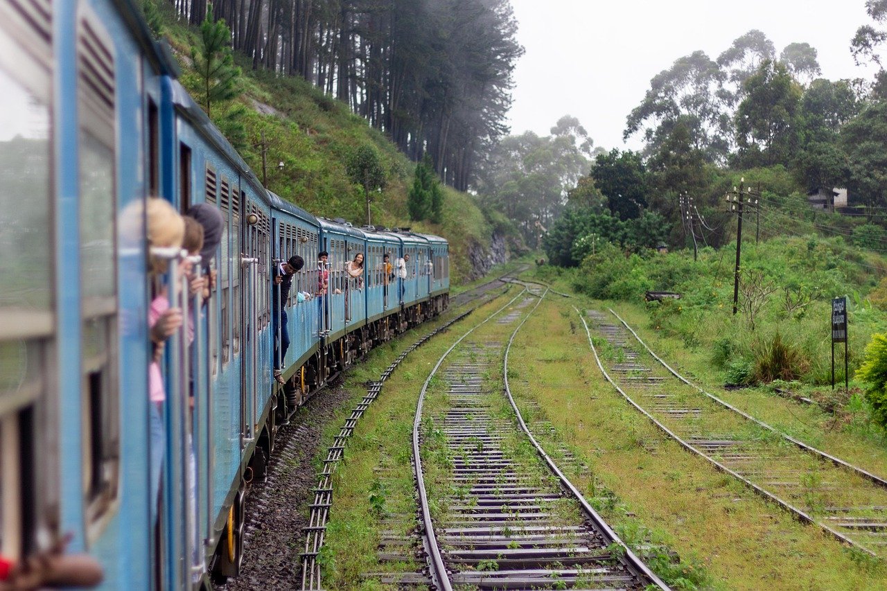 Kandy to Ella train trip in Sri Lanka