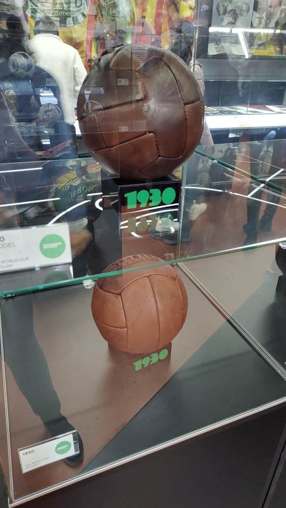 The evolution of the soccer ball from the World Cup from 1930 until now can be seen in this room
